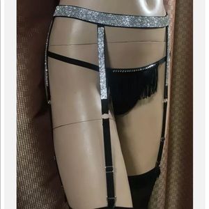 Victoria's Secret bling garter belt M/L and
bling fringe panty Size Large!